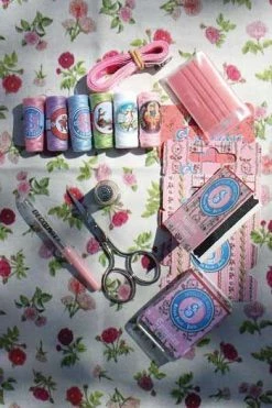 Boîte à Couture Complète Jeune Fille Et Son Chat -artisanat Soldes Magasin boite a couture complete jeune fille et son chat 5