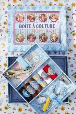 Boîte à Couture Complète Provinces Françaises