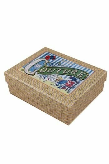 Boîte à Couture Vide Fillette Cousant 2 Boîte à Couture Vide Fillette Cousant – Image 2