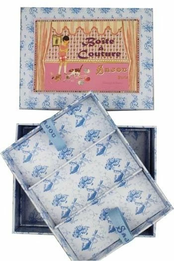 Boîte à Couture Vide Jeune Fille Et Son Chat 1 Boîte à Couture Vide Jeune Fille Et Son Chat