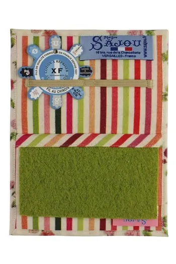 Carnet Porte Aiguilles Roses Joséphine 1 Carnet Porte Aiguilles Roses Joséphine