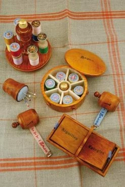 Casier En Bois Collection De Dés à Coudre 12 Casier En Bois Collection De Dés à Coudre -artisanat Soldes Magasin casier en bois collection de des a coudre 4