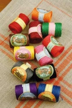 Fil Dentelle Calais Boîte 12 Tons Vifs N°1 12 Fil Dentelle Calais Boîte 12 Tons Vifs N°1 -artisanat Soldes Magasin fil dentelle calais boite 12 tons vifs n1 4