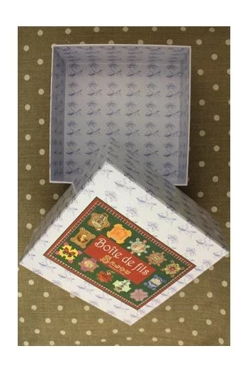 Grande Boîte Ouvrage Fils à Coudre Verte 4 Grande Boîte Ouvrage Fils à Coudre Verte – Image 4