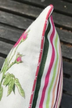 Housse Coussin 40 X 40cm Roses De Joséphine 6 Housse Coussin 40 X 40cm Roses De Joséphine -artisanat Soldes Magasin housse coussin 40 x 40cm roses de josephine 1