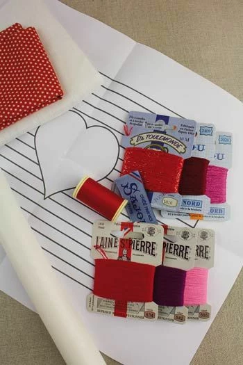 Kit Coussin Broderie Cœur 2 Kit Coussin Broderie Cœur – Image 2