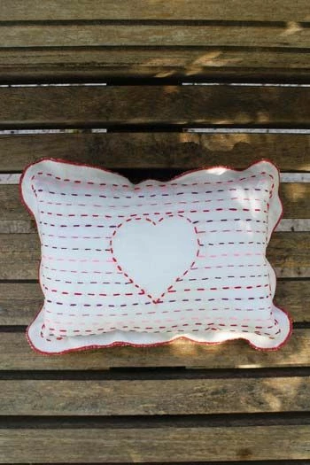 Kit Coussin Broderie Cœur 1 Kit Coussin Broderie Cœur
