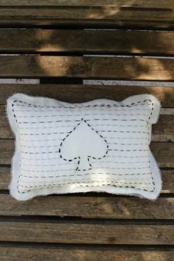 Kit Coussin Broderie Pique