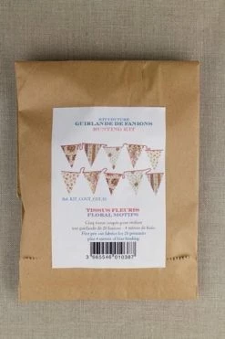 Kit Guirlande De Fanions Tissus Fleuris -artisanat Soldes Magasin kit guirlande de fanions tissus fleuris 1