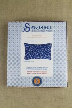 Kit Tapisserie Coussin Petits Carrés Bleus -artisanat Soldes Magasin kit tapisserie coussin petits carres bleus 1