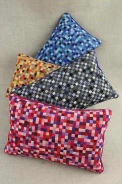 Kit Tapisserie Coussin Petits Carrés Gris -artisanat Soldes Magasin kit tapisserie coussin petits carres gris 4