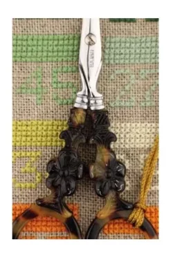 Paire De Ciseaux Broderie Façon écaille Fleur 13 Paire De Ciseaux Broderie Façon écaille Fleur -artisanat Soldes Magasin paire de ciseaux broderie facon ecaille fleur 3