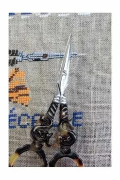 Paire De Ciseaux Broderie Façon écaille S 10 Paire De Ciseaux Broderie Façon écaille S -artisanat Soldes Magasin paire de ciseaux broderie facon ecaille s 2