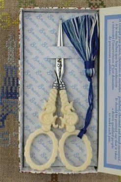 Paire De Ciseaux Broderie Façon Ivoire Veiné S 15 Paire De Ciseaux Broderie Façon Ivoire Veiné S -artisanat Soldes Magasin paire de ciseaux broderie facon ivoire veine s 5