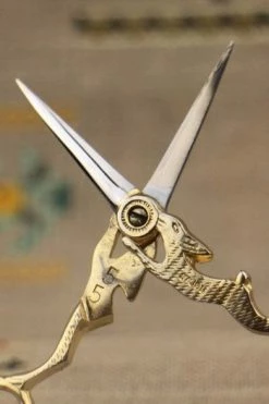 Paire De Ciseaux Broderie Lièvre Aurifiée 11 Paire De Ciseaux Broderie Lièvre Aurifiée -artisanat Soldes Magasin paire de ciseaux broderie lievre aurifiee 3