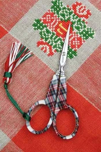 Paire De Ciseaux Broderie Sajou Tissu écossais 1 Paire De Ciseaux Broderie Sajou Tissu écossais