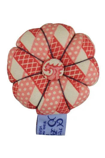 Pique-épingles En Tissu Croissillons Damas Rouge 1 Pique-épingles En Tissu Croissillons Damas Rouge