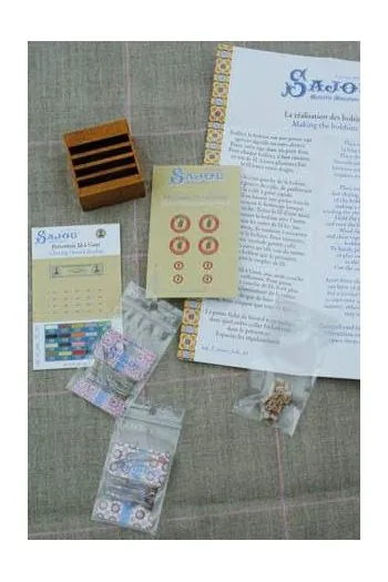 Présentoir Bois Miniature Fil à Gant 3 Présentoir Bois Miniature Fil à Gant – Image 3