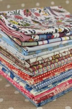 Toile Cirée Damas Rouge En Coupon -artisanat Soldes Magasin toile ciree damas rouge en coupon 1